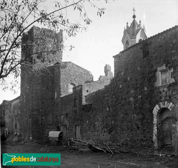 Verges - Recinte fortificat (Foto: Josep Salvany -Fons Salvany, Biblioteca de Catalunya-, 1916) Verges - Recinte fortificat