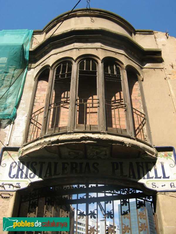 Barcelona - Cristalleries Planell, abans de la reforma (Foto: Albert Esteves, 2010) Barcelona - Cristalleries Planell, abans de la reforma