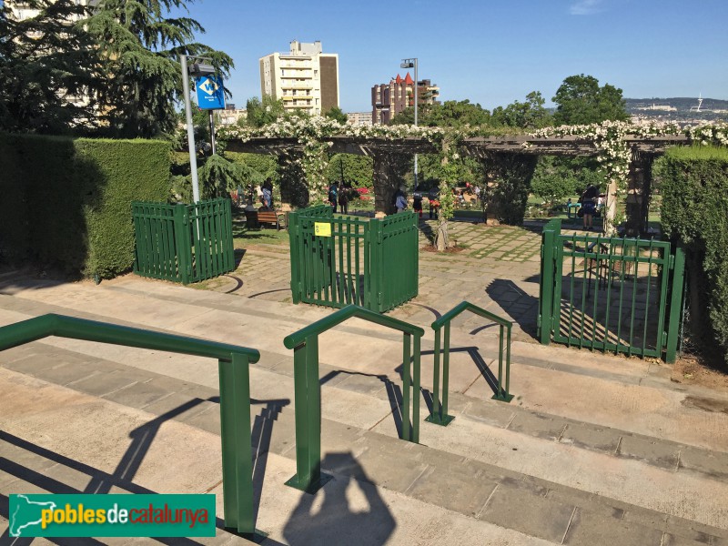 Barcelona - Parc Cervantes, entrada des de la Ronda de Dalt