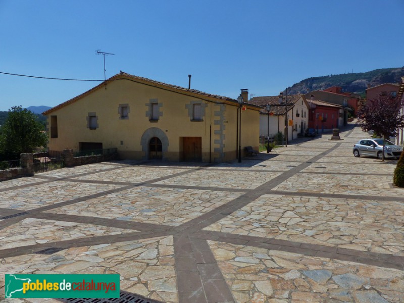 Vilanova de Sau - Vista de la plaça major