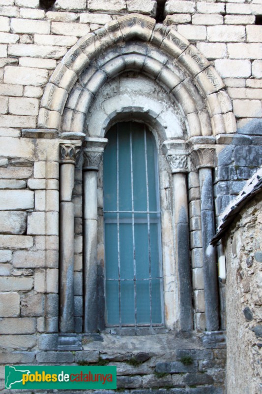 Salardú - Sant Andreu, finestral gòtic