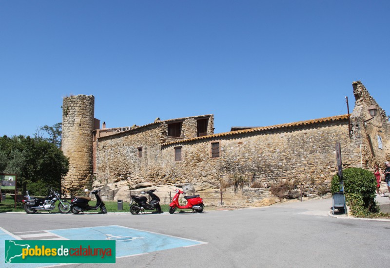 Peratallada - Muralla (Foto: Albert Esteves, 2017) Peratallada - Muralla