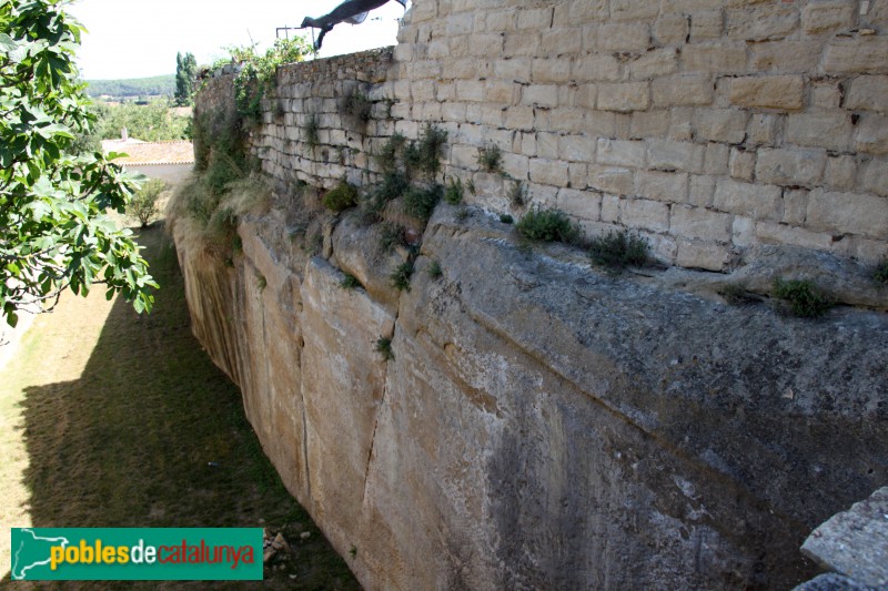 Peratallada - Muralla (Foto: Albert Esteves, 2017) Peratallada - Muralla