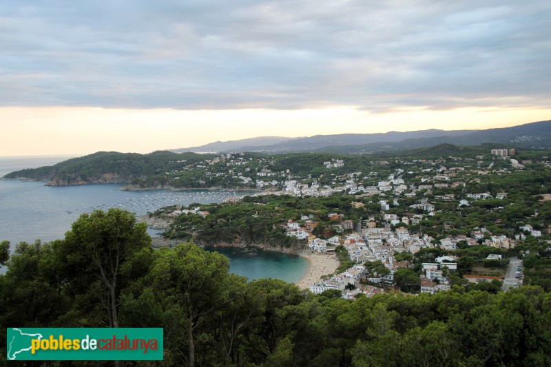 Palafrugell - Panoràmica des del far de Sant Sebastià (Foto: Albert Esteves, 2017) Palafrugell - Panoràmica des del far de Sant Sebastià