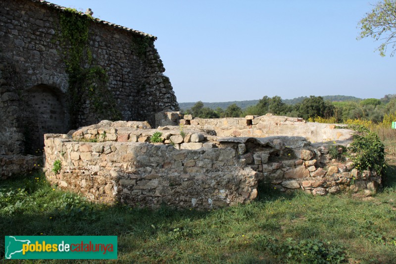 Santa Cristina d'Aro - Restes preromàniques de Santa Maria de Bell-lloc (Foto: Albert Esteves, 2017) Santa Cristina d'Aro - Restes preromàniques de Santa Maria de Bell-lloc