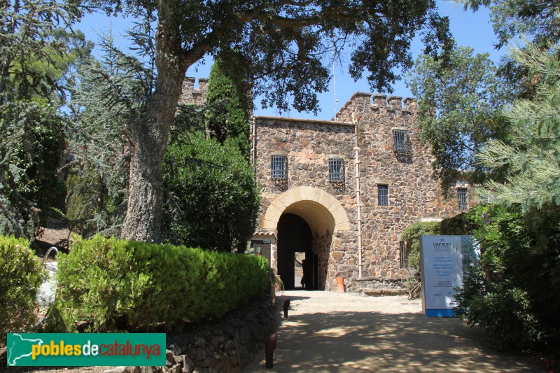 Palafrugell - Cap Roig, portada prop del castell (Foto: Albert Esteves, 2017) Palafrugell - Cap Roig, portada prop del castell