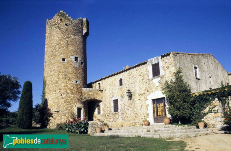 Palafrugell - Torre de Santa Margarida (Foto: Germà Garcia -Arxiu fotogràfic C.E.C.-, 1994) Palafrugell - Torre de Santa Margarida