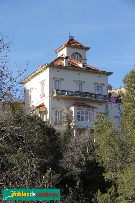 Torrelles de Llobregat - Torre de la plaça de l'Església