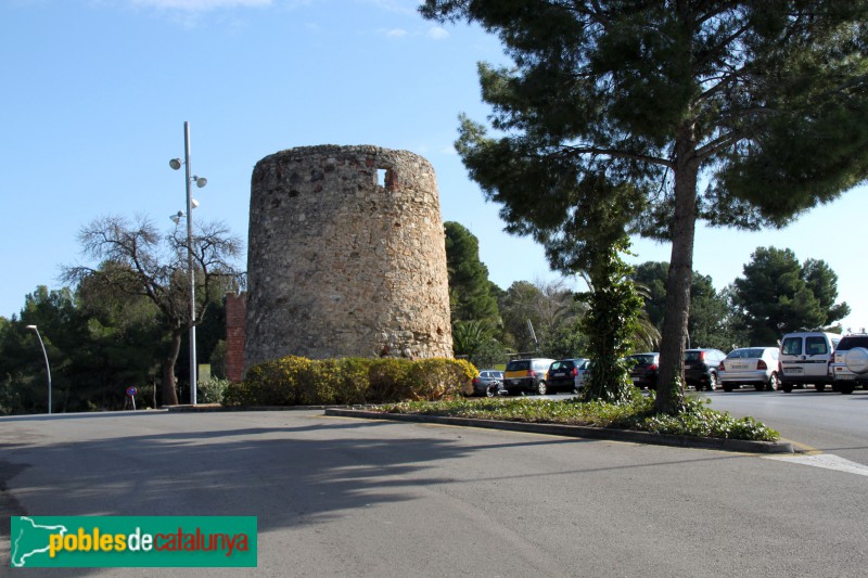 Castelldefels - Torre del Castell (Foto: Albert Esteves, 2018) Castelldefels - Torre del Castell