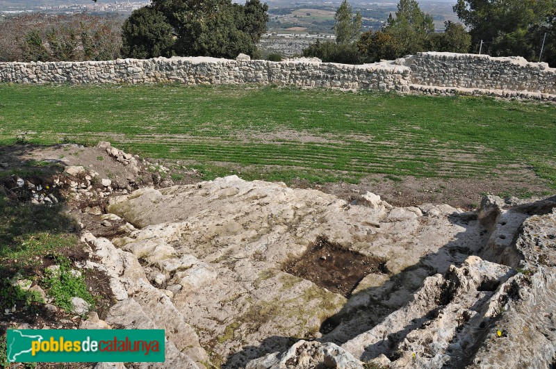 Poblat d'Olèrdola - Sitges, pedrera i habitatges