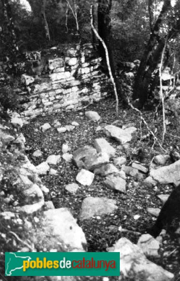 Vilanova de Sau - Castell de Cornil (Foto: Pere Català -Invarquit, Gencat.cat-, 1965) Vilanova de Sau - Castell de Cornil