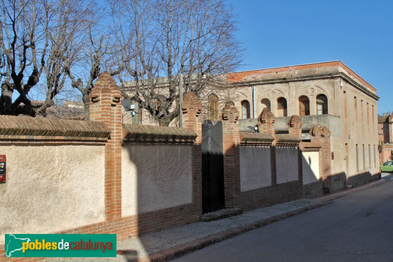 Colònia Güell - Carrer Aranyó, amb el Convent al fons