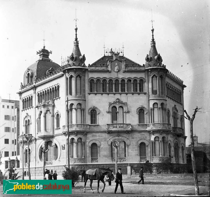 Barcelona - Casa Pérez-Samanillo (Círculo Ecuestre)