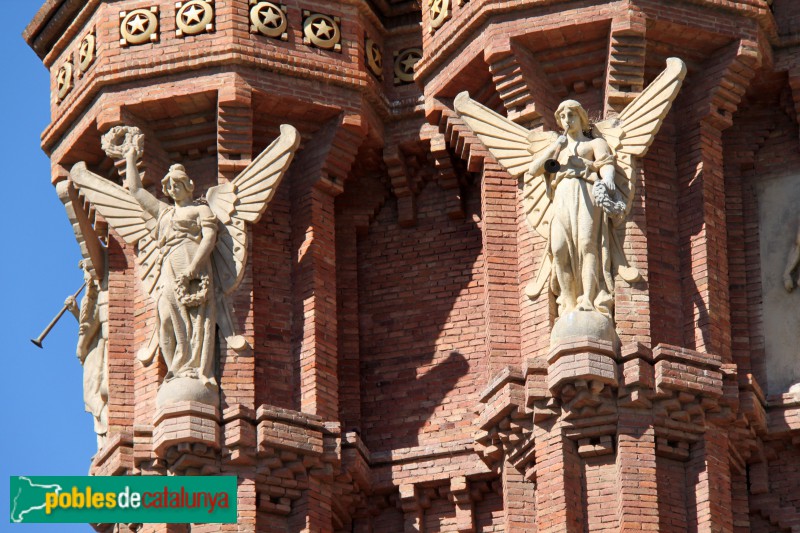 Barcelona - Arc de Triomf. Les Fames