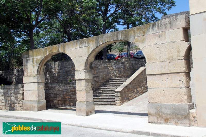 Tàrrega - Hospital de Sant Antoni, arcs exteriors