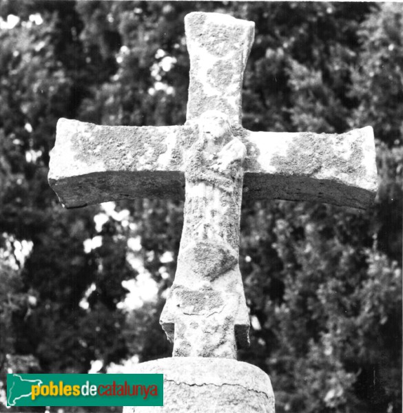 Palau-sator - Creu del cementiri (Foto: Maria Àngels Monte i Ochoa de Aspuru -Invarquit, Gencat.cat-, 1989) Palau-sator - Creu del cementiri