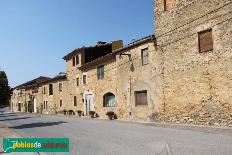Palau-sator - Sant Feliu de Boada, carrer Viladebaix (Foto: Albert Esteves, 2018) Palau-sator - Sant Feliu de Boada, carrer Viladebaix