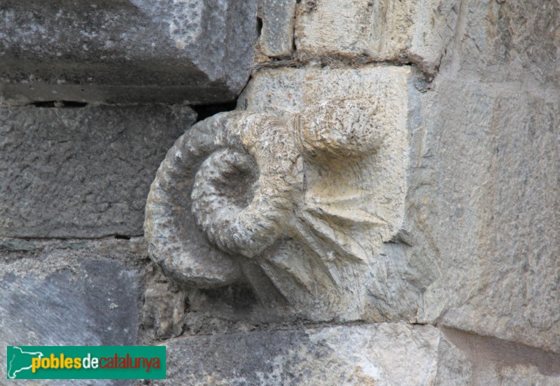 Gausac - Església de Sant Martí, detall portada