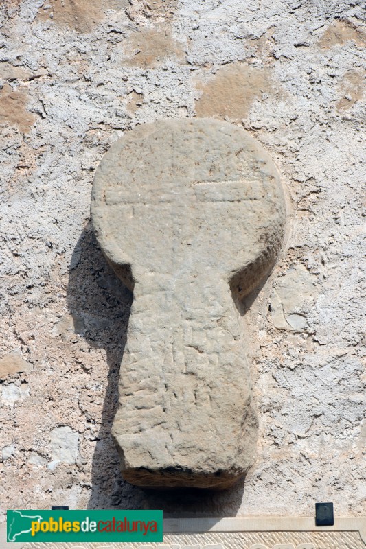 Sant Martí de Riucorb - Estela a l'església de Santa Maria del Vilet