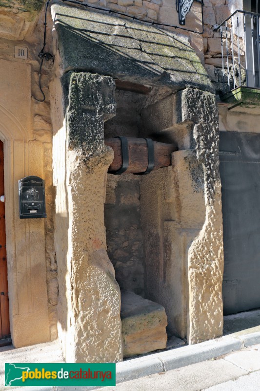 Vallbona de les Monges - Premsa del carrer Major