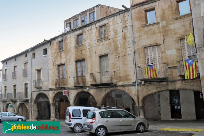 Bellpuig - Antic carrer del Pou (ara Homenatge a la Vellesa) (Foto: Albert Esteves, 2018) Bellpuig - Antic carrer del Pou (ara Homenatge a la Vellesa)