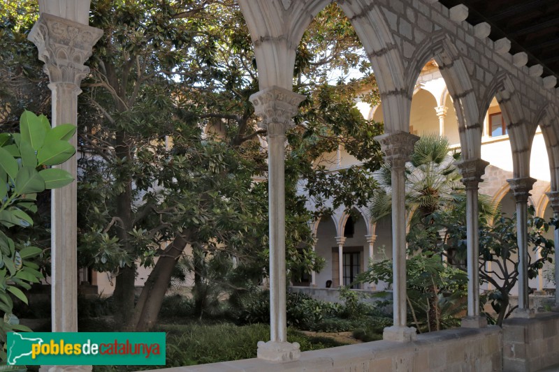 Esplugues de Llobregat - Claustre del monestir de Montsió