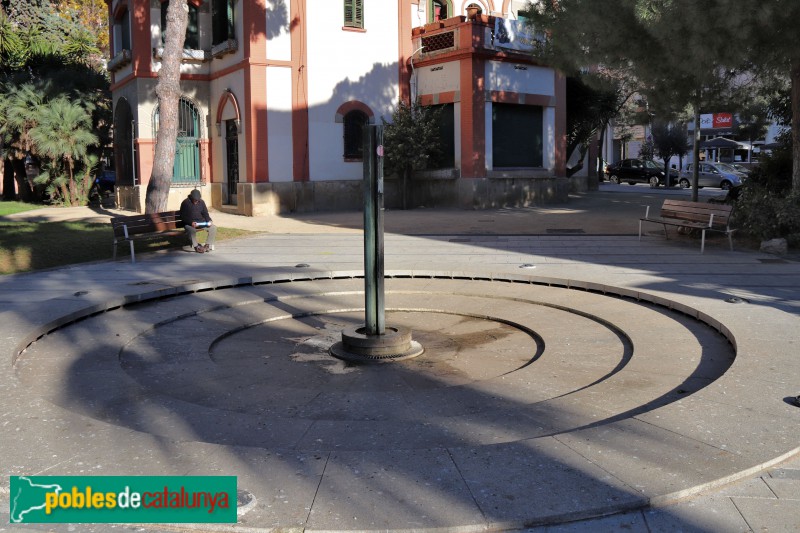 Esplugues de Llobregat - Mansana Pons, font del parc. Xavier Corberó