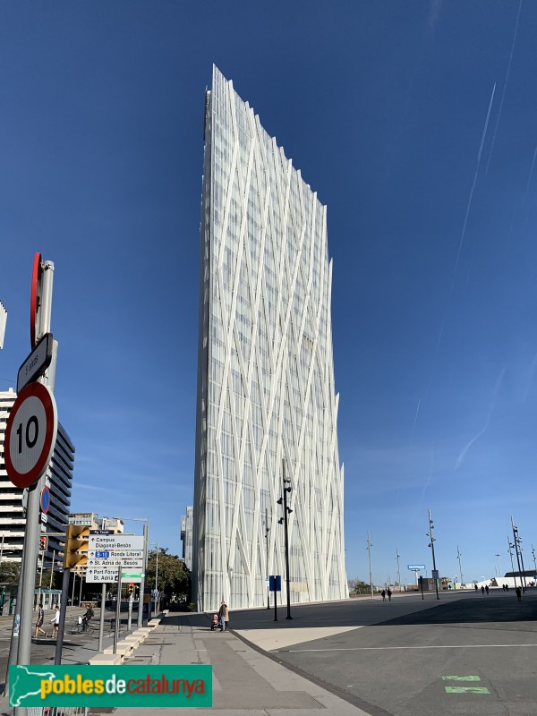 Barcelona - Edifici Diagonal 0-0