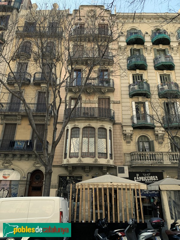 Barcelona - Casa Agnés Ayné (Borrell, 145)