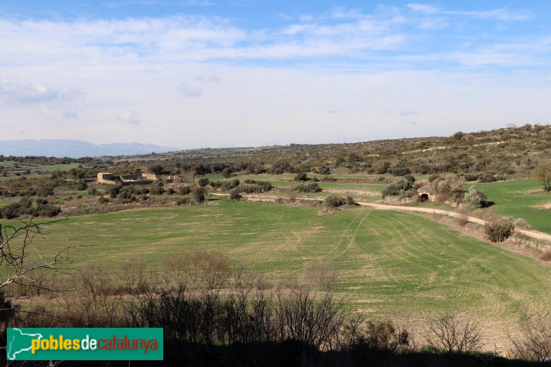 Agramunt - Forn de guix de Rocabertí, vist des del poble (Foto: Albert Esteves, 2019) Agramunt - Forn de guix de Rocabertí, vist des del poble