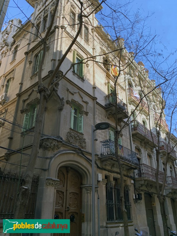 Barcelona - Casa Henriette Cros (Dalmau, 11)