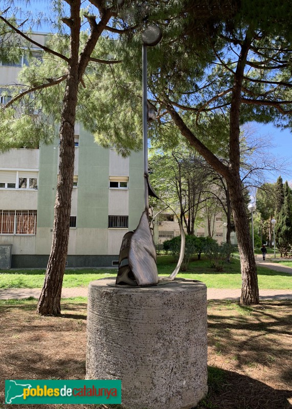 Barcelona - Escultura Contrapunt (Homenatge a Maria Aurèlia Capmany)