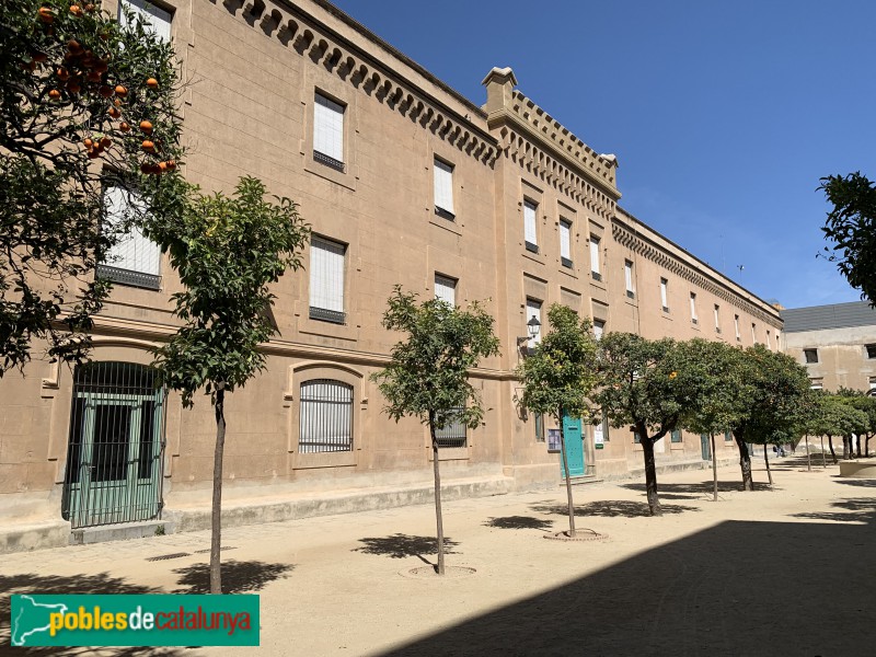 Barcelona - Casa de la Misericòrdia, façana del pati interior (Foto: Albert Esteves, 2019) Barcelona - Casa de la Misericòrdia, façana del pati interior