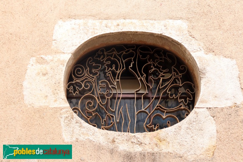 La Bisbal d'Empordà - Carrer Raval, 1 (Foto: Albert Esteves, 2019) La Bisbal d'Empordà - Carrer Raval, 1