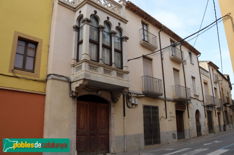 La Bisbal d'Empordà - Carrer Valls d'en Colomer, 14 (Foto: Albert Esteves, 2019) La Bisbal d'Empordà - Carrer Valls d'en Colomer, 14