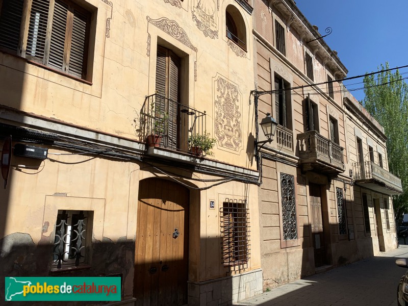 Martorell - Carrer Vistalegre, amb la Torre de l'Àngel en segon terme