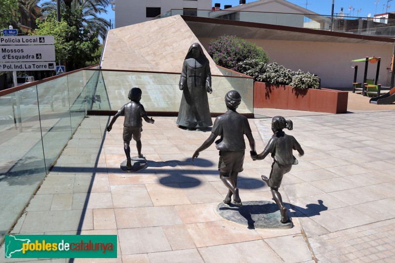 Martorell - Monument a la Germana Sant Ramon