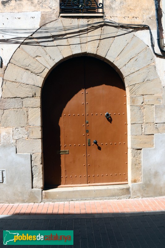 Olesa de Montserrat - Portal del carrer Creu Reial, 25 (1635)