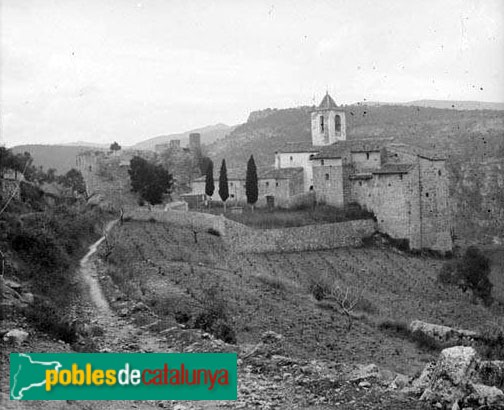Querol - Església de Santa Maria (Foto: Rossend Flaquer -Arxiu Fotogràfic Centre Excursionista de Catalunya-, 1928) Querol - Església de Santa Maria