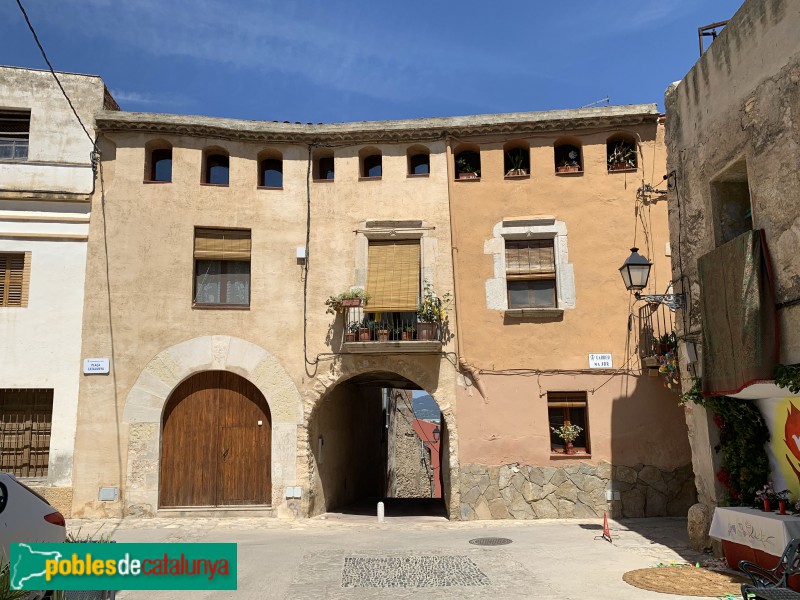 Alió - Casa del portal del Pou