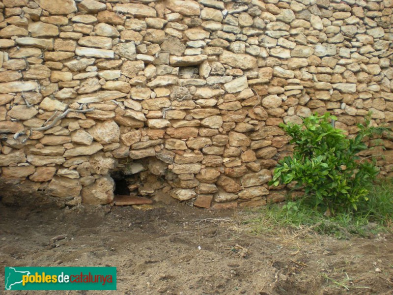 Alió - Cisternes subterrànies. Desguàs