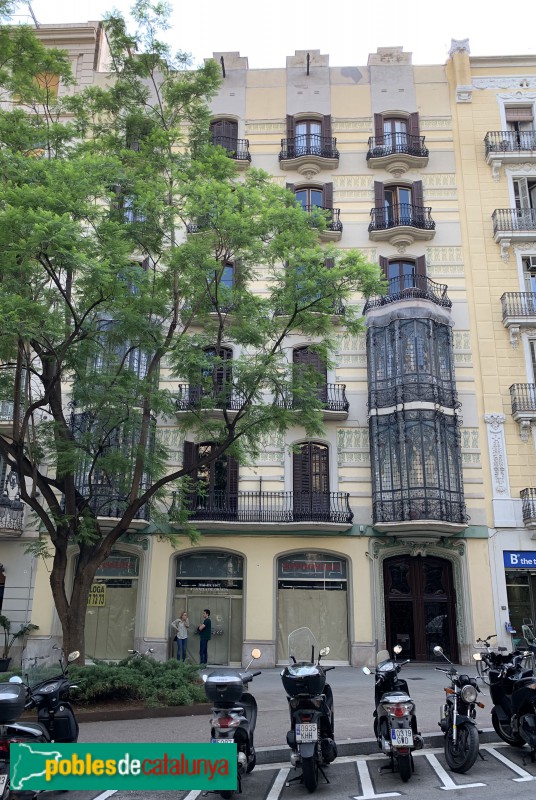 Barcelona - Casa Cama i Escurra (Gran de Gracia, 15)