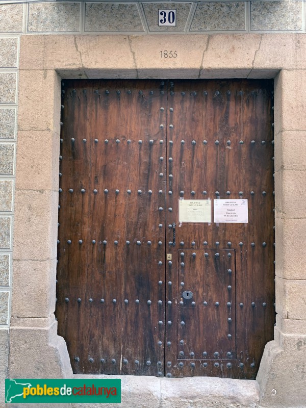 Vallmoll - Casa Ballester, façana carrer Muralla