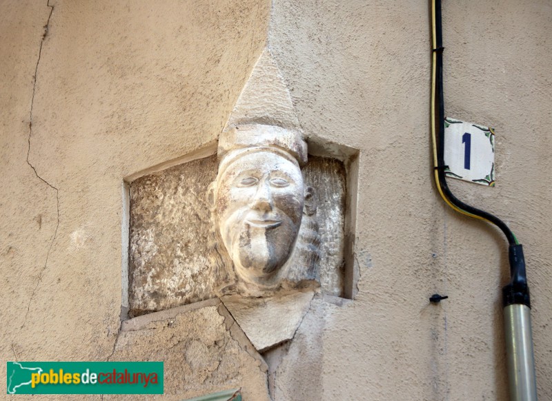 Valls - Carassa entre els carrers de la Carnisseria i de Sant Antoni