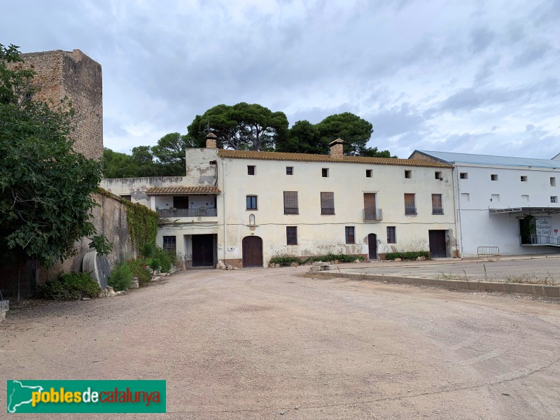 Camarles - Masia de can Jordà, amb la Torre de la Granadella