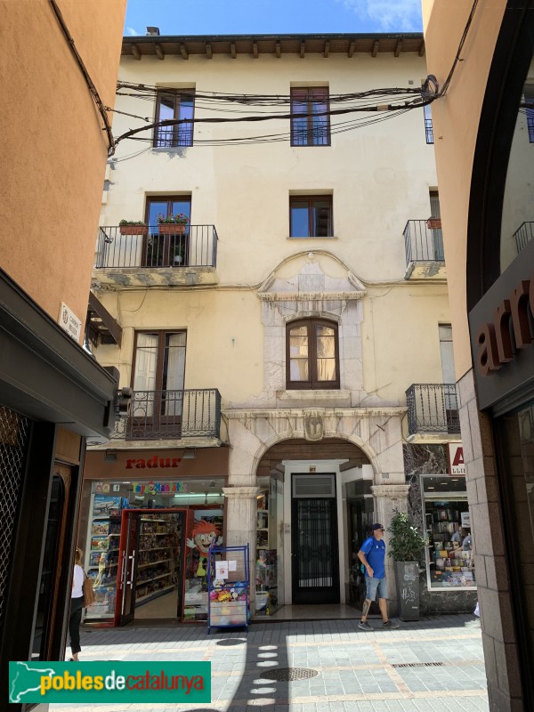 Puigcerdà - Carrer Major, 37