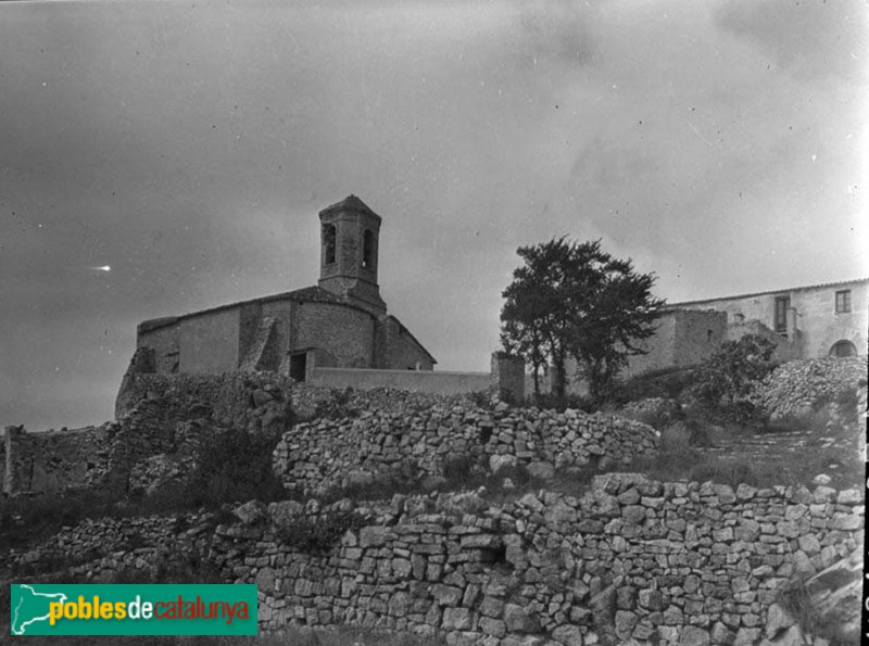 Mont-ral - Església de Sant Pere (Foto: Francesc Blasi -Arxiu Fotogràfic Centre Excursionista de Catalunya-, anys vint) Mont-ral - Església de Sant Pere
