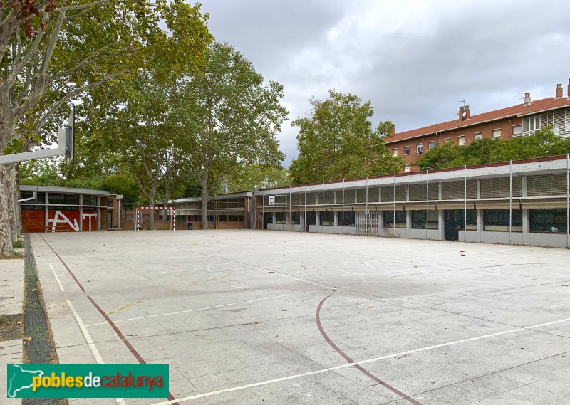 Barcelona - Grup Escolar Baró de Viver