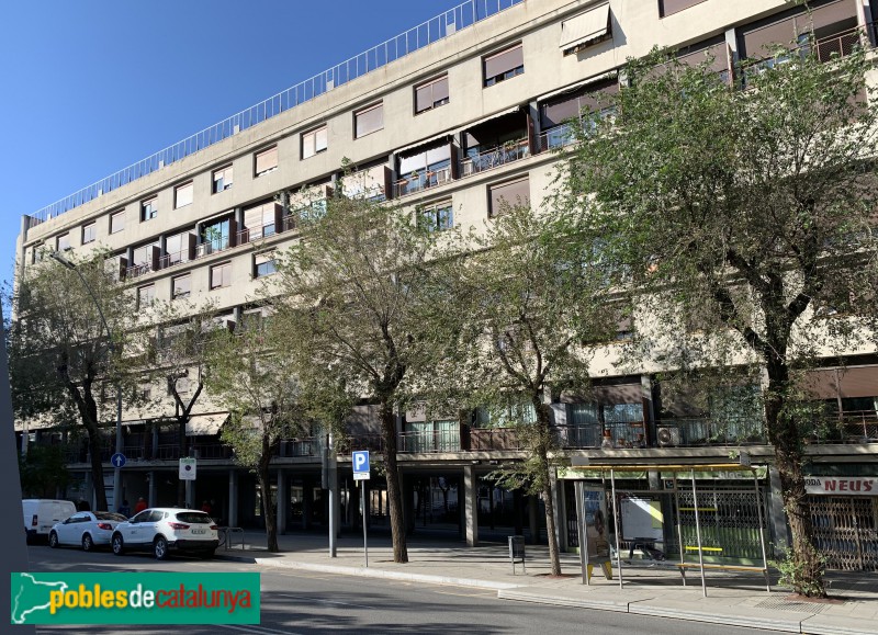 Barcelona - Casa Bloc (Foto: Albert Esteves, 2019) Barcelona - Casa Bloc