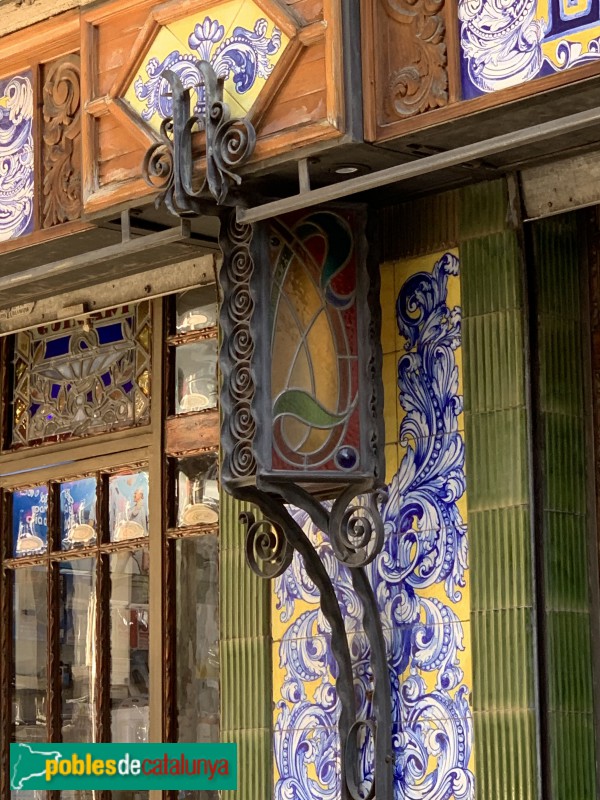 Barcelona - Farmàcia Guinart (Foto: Albert Esteves, 2019) Barcelona - Farmàcia Guinart